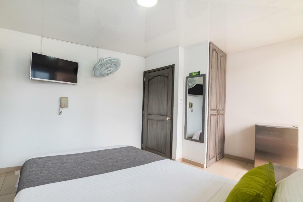 فندق Ayenda 1121 Exito بيريرا المظهر الخارجي الصورة